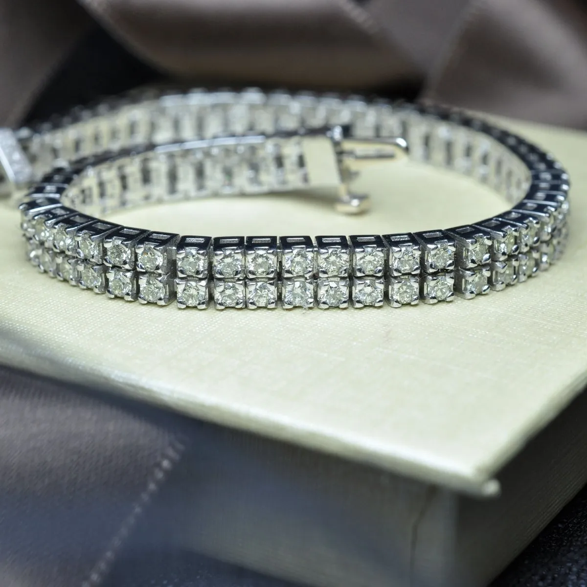 4.10-8.00 CT Round Cut Diamonds - Diamond Bracelet