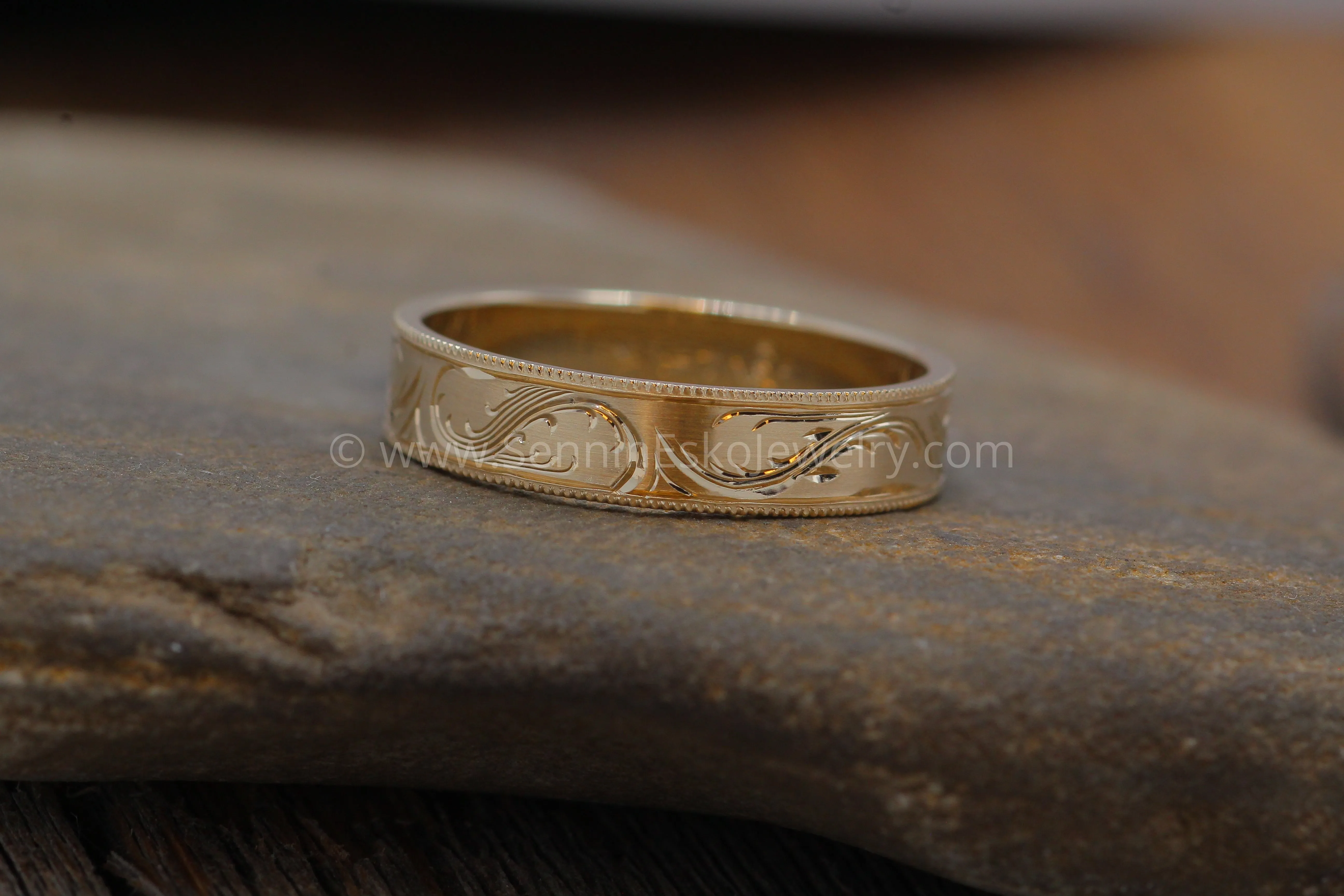 5x1mm Branches and Leaves Variation 2 14kt Yellow Gold Bright Cut Engraved Band