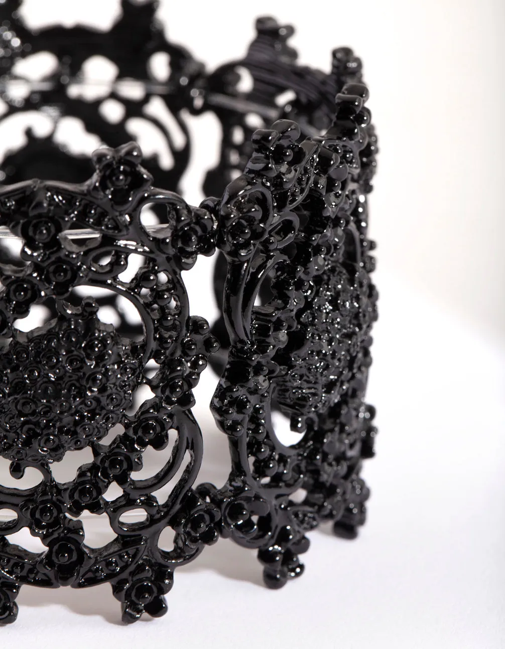 Black Crater Stretch Bracelet