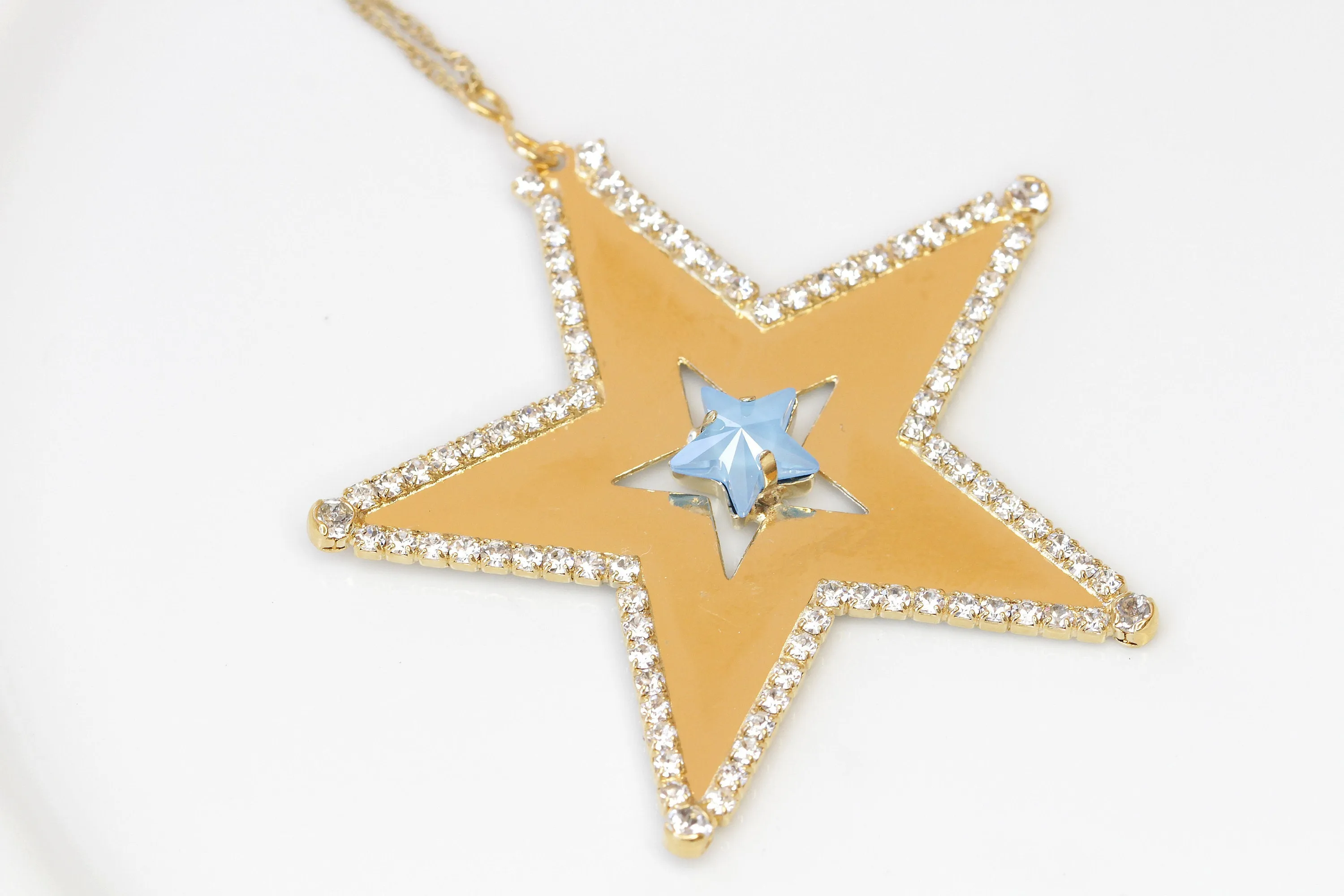 GOLD STAR NECKLACE