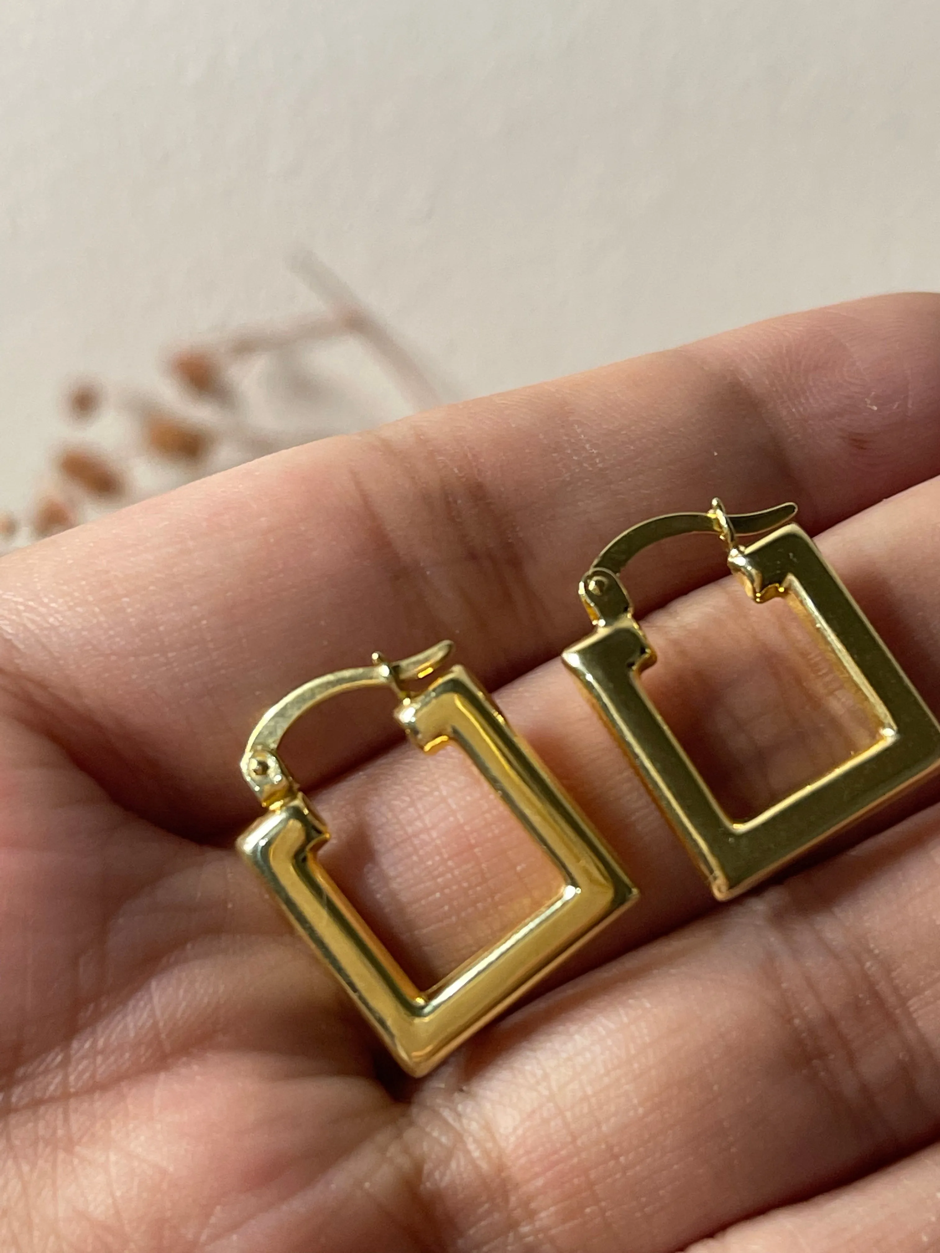 #GOLD2024 | 18K Golden Chunky Square Earrings