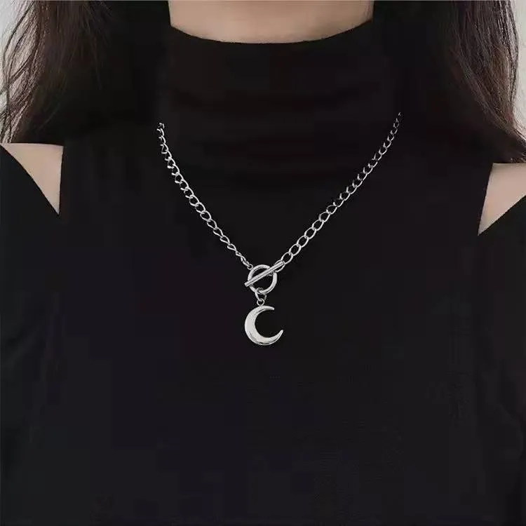 Harajuku OT Buckle Moon Punk Disco Necklace Retro Street Dark Cold Wind