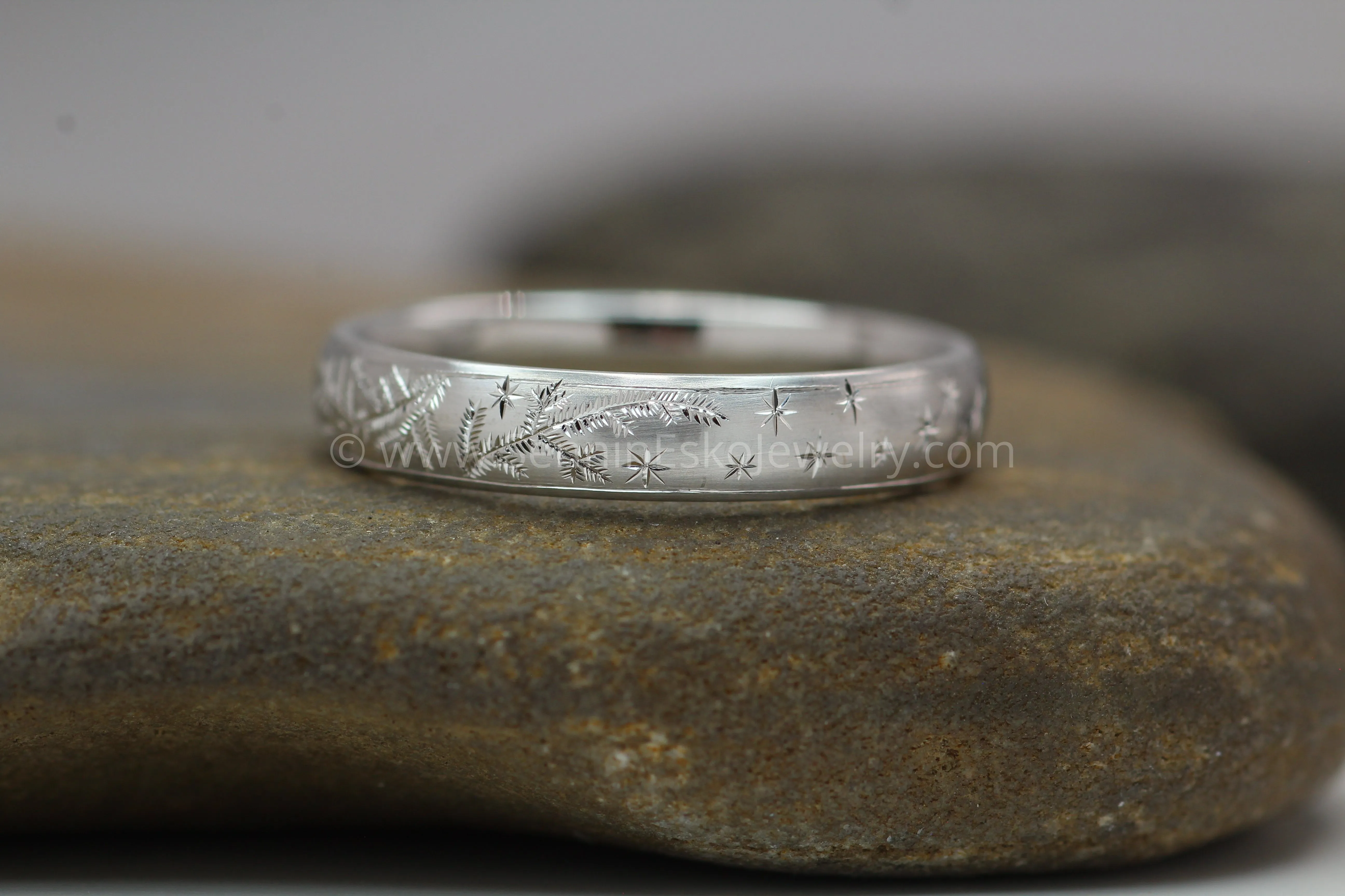 READY TO SHIP 4x1.5mm Spruce and Stars Platinum Band Size 9.5 - Comfort Fit Interior - Bright Cut Engraved Band