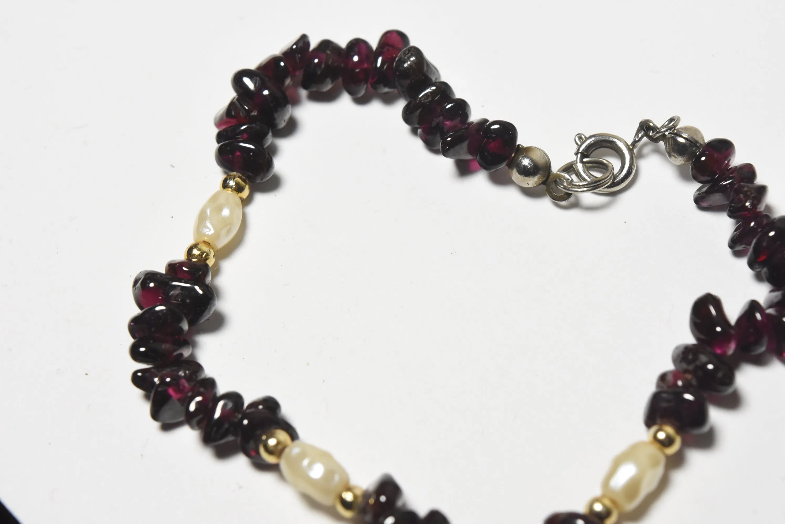 Red Garnet and Freshwater Pearl Beaded Bracelet